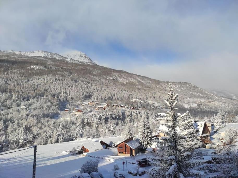 Appartement Vue Montagne, Cosy Et Chaleureux Briançon Exterior foto