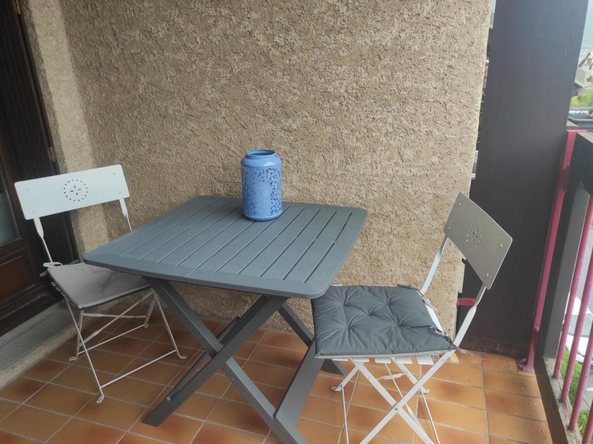 Appartement Vue Montagne, Cosy Et Chaleureux Briançon Exterior foto
